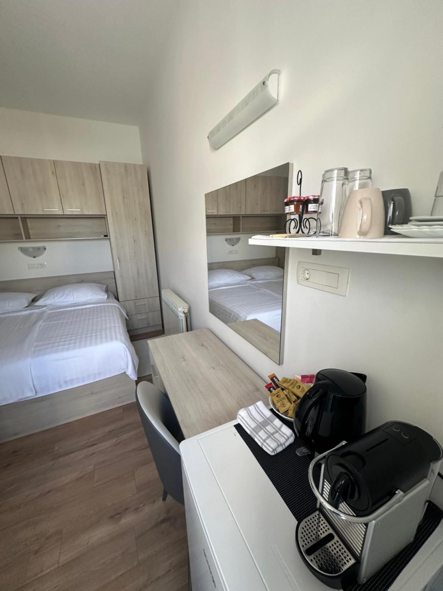 Sea View Room Macolic Palit Exterior photo